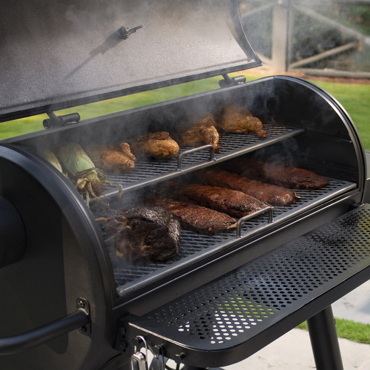 Char-Griller® Grand Champ Offset Smoker -savustingrilli