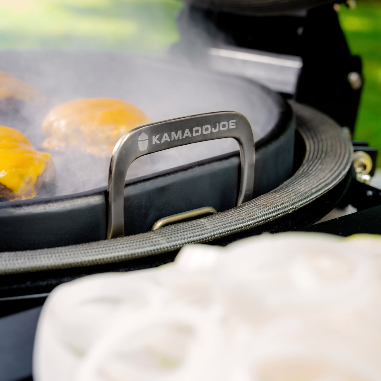 Kamado Joe® Karbon Steel Grillausalusta Classic Joe-grilleille